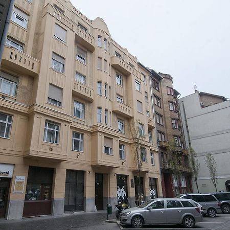 Stylish Downtown Apartment Budapest Exterior photo