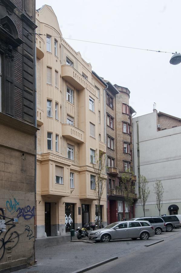 Stylish Downtown Apartment Budapest Exterior photo